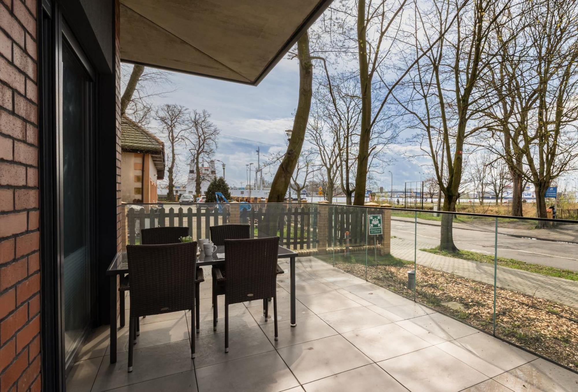 Modern Studio With Terrace And Parking In Swinoujscie By Noclegi Renters Luaran gambar